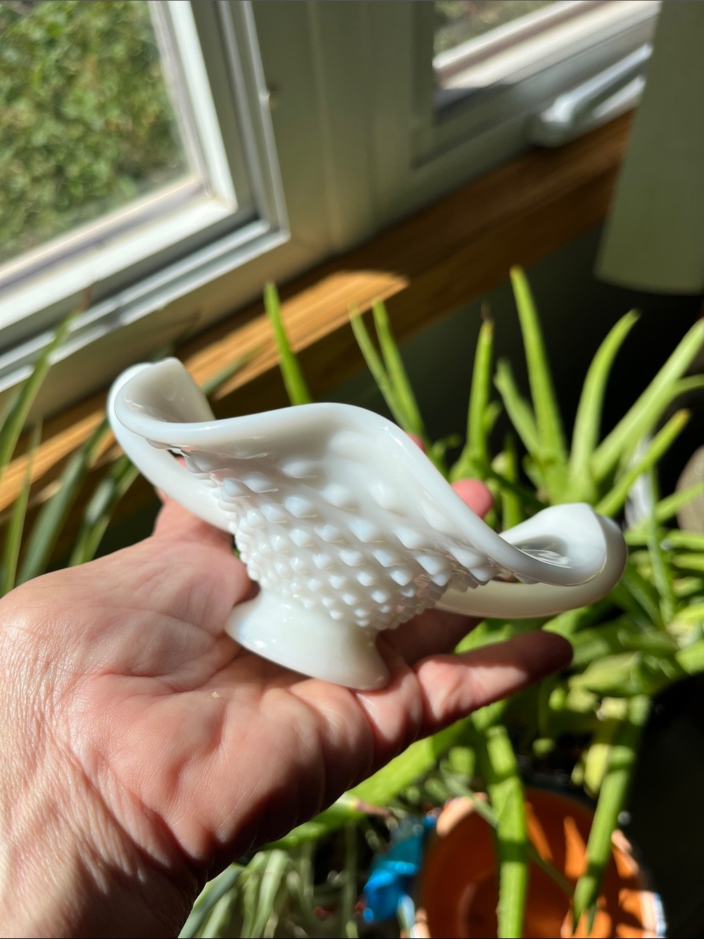 Vtg White Milkglass Hobnail Curved Edge Small Trinket Candy Jewelry Soap Dish